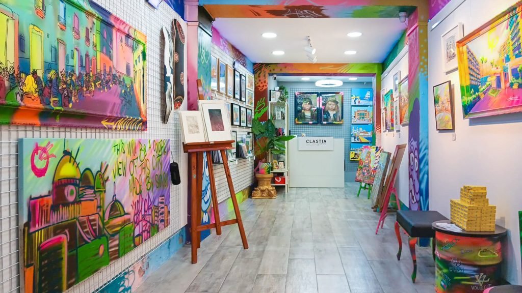 Interior de Clastia Studio, estudio de arte contemporáneo en Cádiz