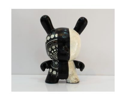 Custom Dunny de KidRobot por Roxy. Dot Series: Silver 2